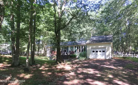 89 Sassafras Rd, Albrightsville, PA 18210