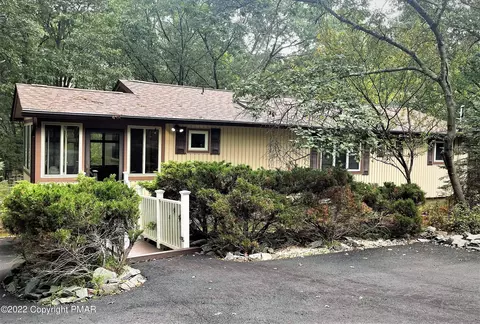 145 Ruffed Grouse Rd, Bushkill, PA 18324 photo 1