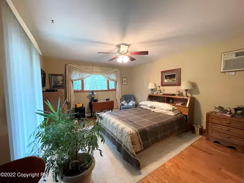 145 Ruffed Grouse Rd, Bushkill, PA 18324 photo 7