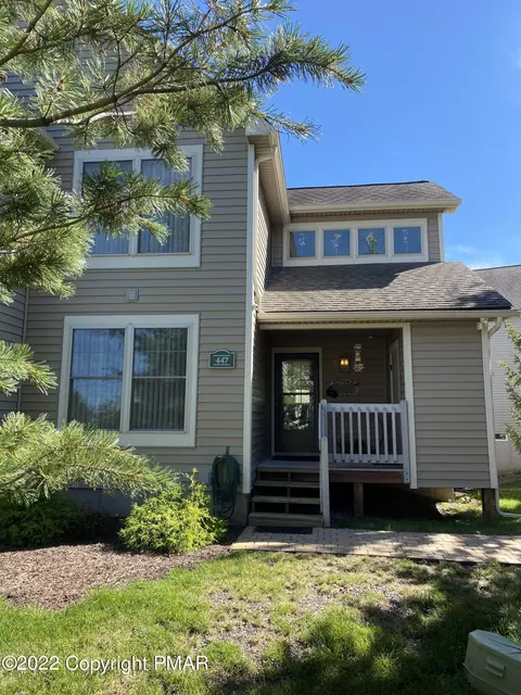 447 Maple Ct, Tannersville, PA 18372