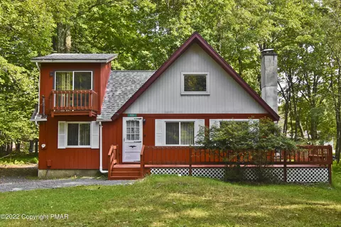 531 Mineola Cir, Pocono Lake, PA 18347