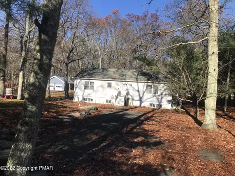 356 Whippoorwill Dr, Bushkill, PA 18324