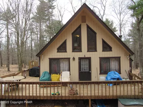 5173 Autumn Ln, Pocono Lake, PA 18347