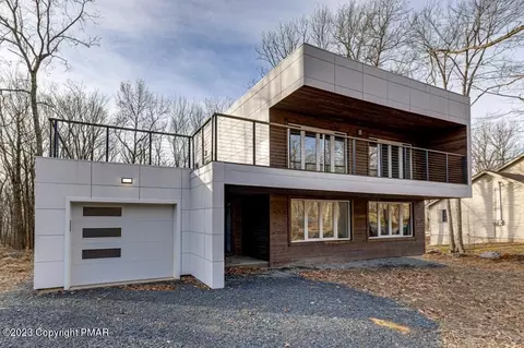 108 Gaskin Dr, Lords Valley, PA 18428