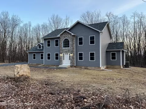 208 Patten Cir, Albrightsville, PA 18210