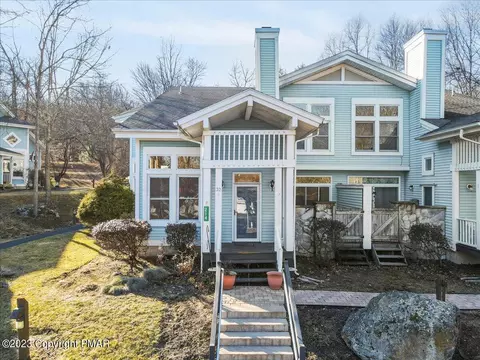 214 Abbington Dr, East Stroudsburg, PA 18302