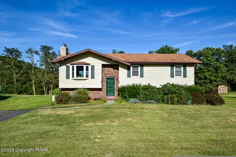 533 Lakeview Rd, White Haven, PA 18661
