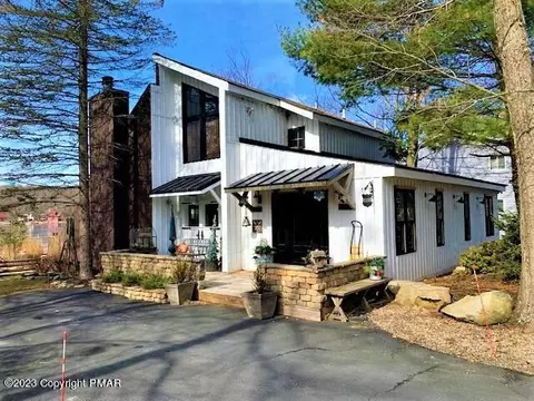 1483 Waterfront Dr, Tobyhanna, PA 18466