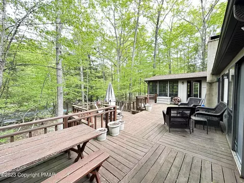 5790 Decker Rd, Bushkill, PA 18324 photo 8