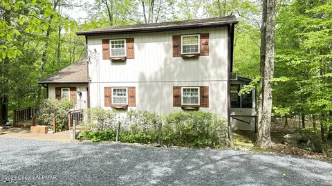5790 Decker Rd, Bushkill, PA 18324 photo 3