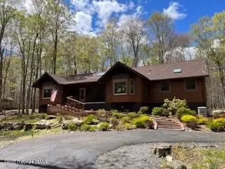119 L C Larsen Dr, Clifton Township, PA 18424