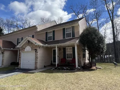 74 Arrowwood Dr # D, East Stroudsburg, PA 18302