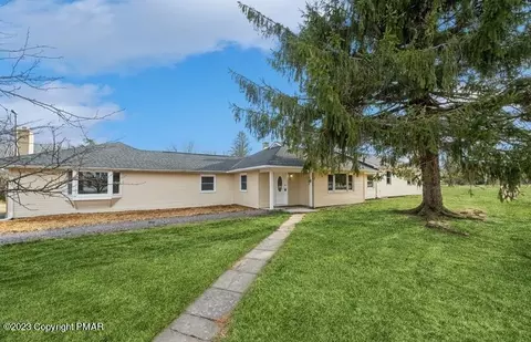 716 Main St, Gouldsboro, PA 18424