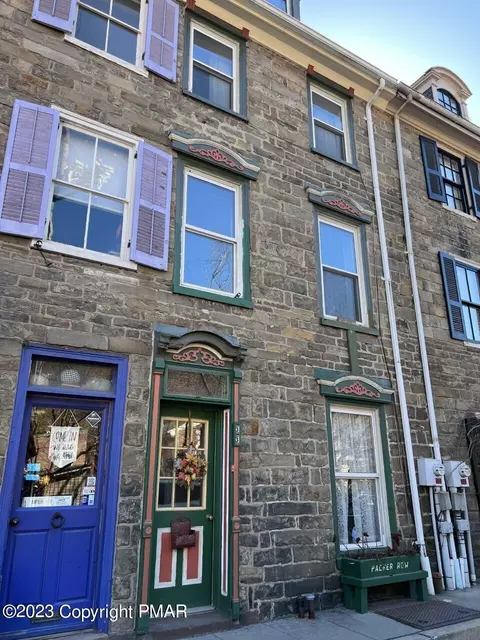 33 Race St, Jim Thorpe, PA 18229