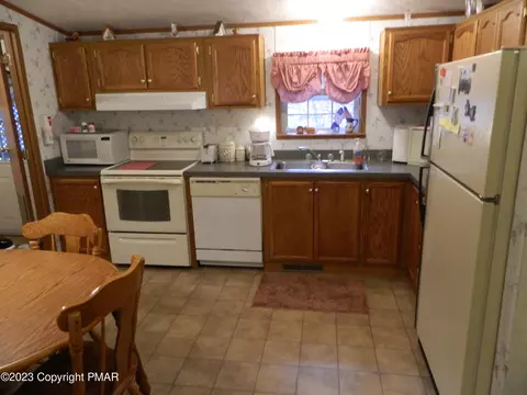 14 R Own Lk, Stroudsburg, PA 18360