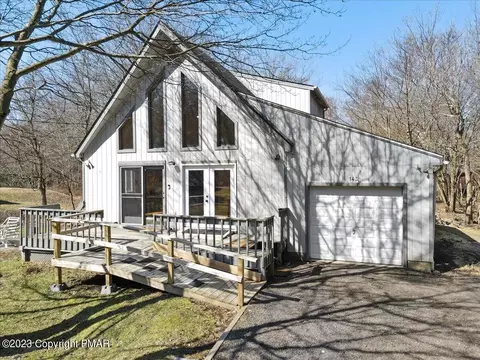 143 Schochs Mill Rd, Blakeslee, PA 18610