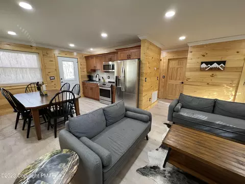 37 Pine Tree Rd, Albrightsville, PA 18210
