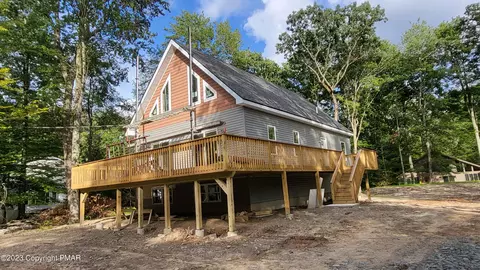 144 Tommys Ln, Pocono Lake, PA 18347