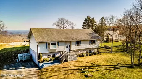 245 Lookout Point Rd, Canadensis, PA 18325
