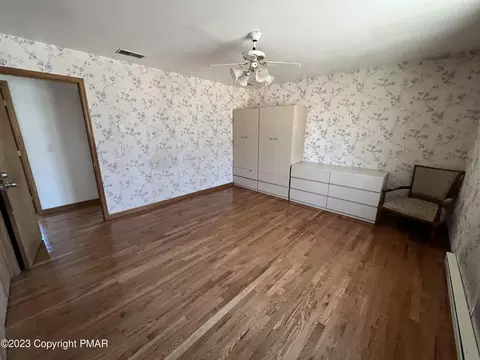 1042 Bear Dr, Bushkill, PA 18324 photo 15