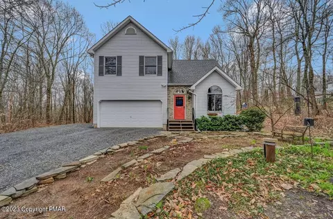 1514 Grand View Dr, Saylorsburg, PA 18353