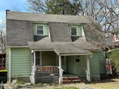 1142 Greenway Ave, Stroudsburg, PA 18360