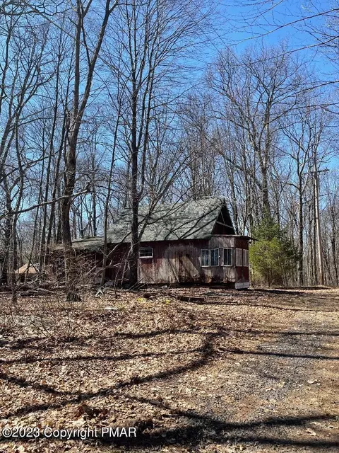 251 Sunset Rd, East Stroudsburg, PA 18302