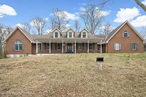 1849 Alder Ln, Bethlehem, PA 18015