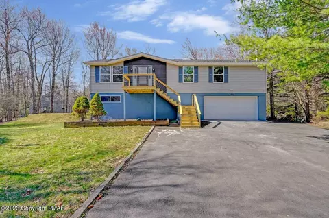 106 Willow Pl, Tobyhanna, PA 18466