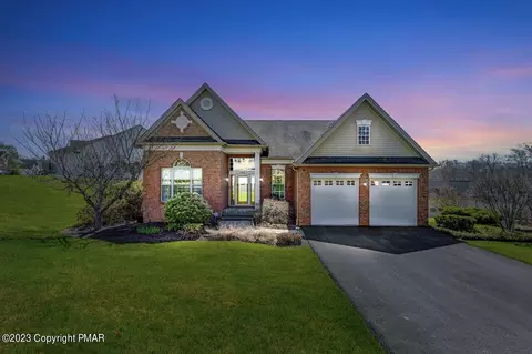 3166 Pine Valley Way, East Stroudsburg, PA 18302