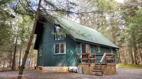 14 Wychewood Rd, Albrightsville, PA 18210