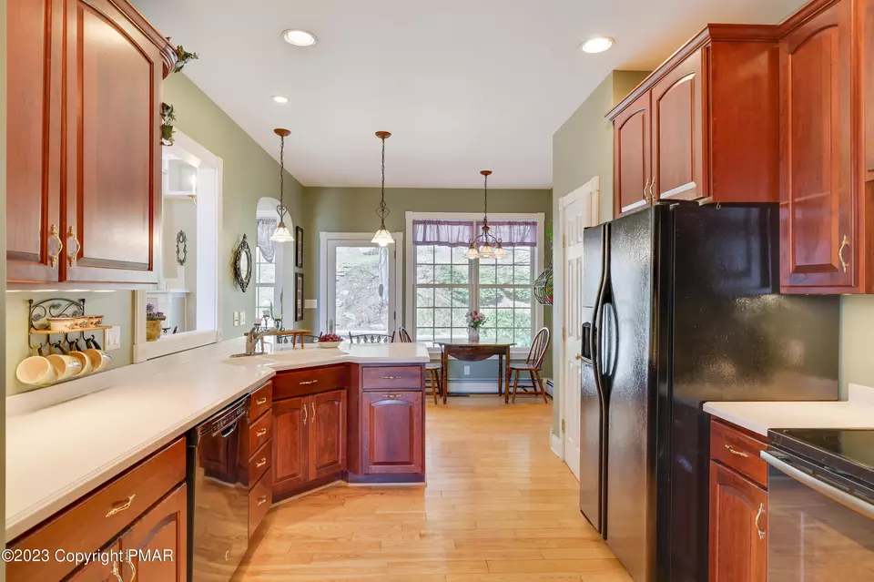  117 Old Kettle Ct, Stroudsburg, PA 18360 photo 14