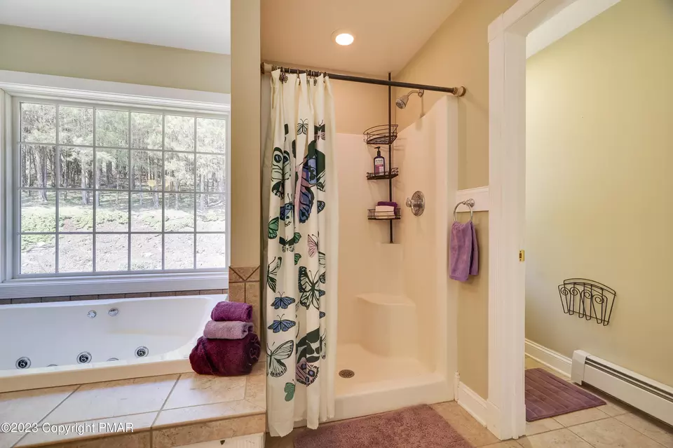  117 Old Kettle Ct, Stroudsburg, PA 18360 photo 38
