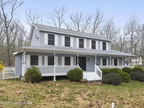 150 Chamberlain Dr, East Stroudsburg, PA 18302