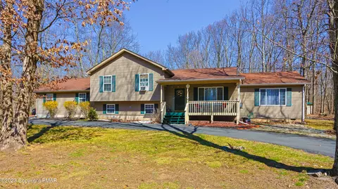 179 Timber Hill Rd, Henryville, PA 18332