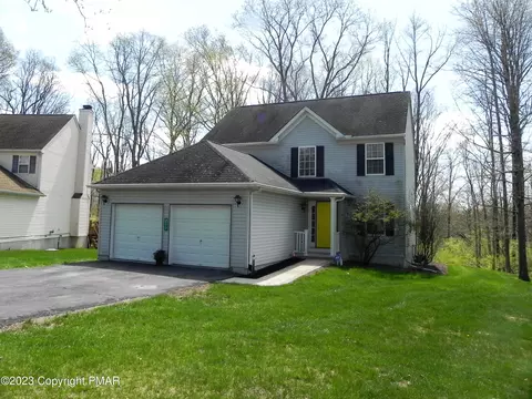217 Witness Tree Cir, East Stroudsburg, PA 18301