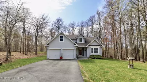 1039 Hornbeam Rd, Newfoundland, PA 18445