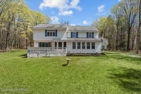 148 Lake Paupack Rd, Greentown, PA 18426