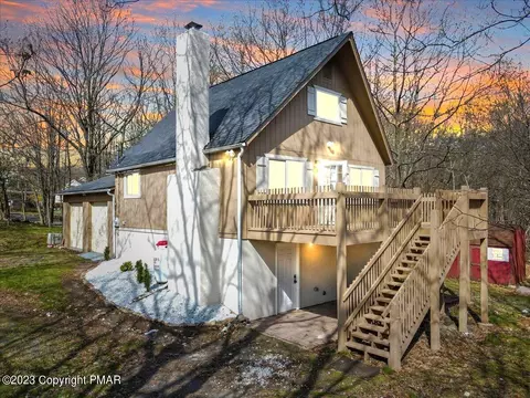 143 Sycamore Ln, Long Pond, PA 18334