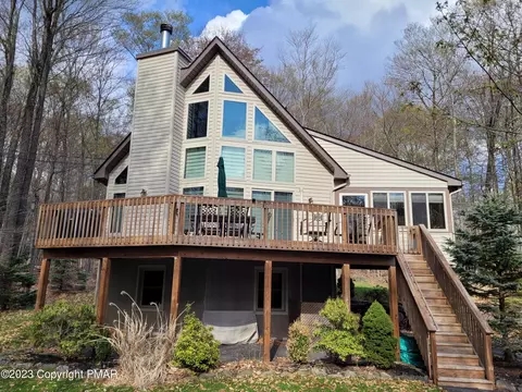 42 Mountain Glen Dr, Clifton Township, PA 18424
