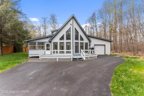 173 Cross St, Pocono Lake, PA 18347