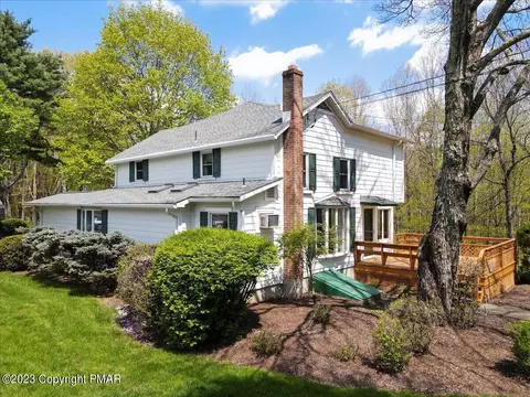 833 Hallet Rd, East Stroudsburg, PA 18301
