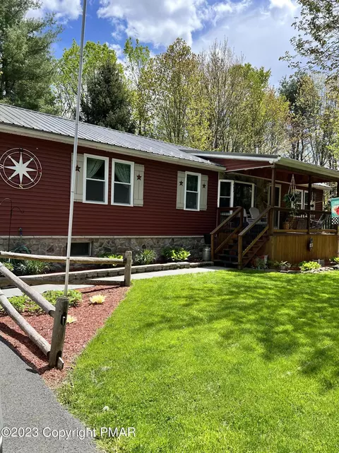 14 Cottonwood Dr, Hawley, PA 18428