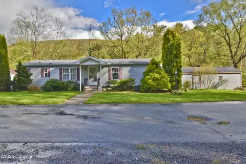 1268 Blue Mountain Cir, Saylorsburg, PA 18353