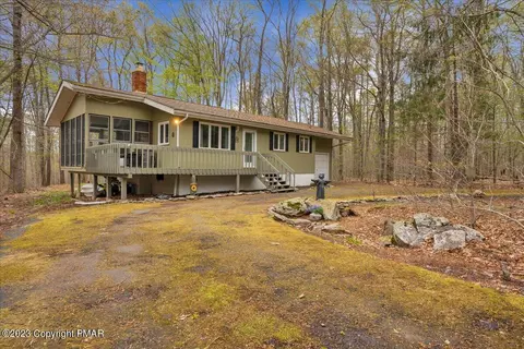 5 Lyman Ct, Clifton Township, PA 18424