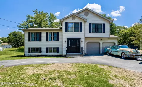 6123 Cumberland Rd, Tobyhanna, PA 18466