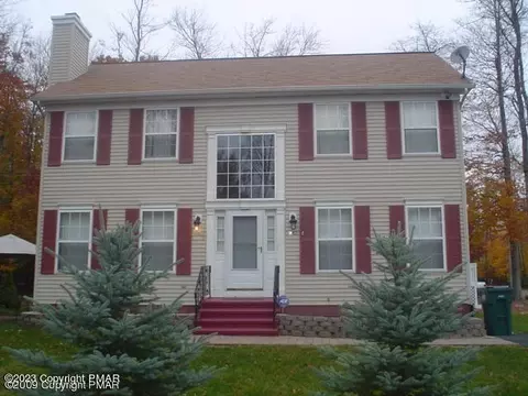 7394 Ventnor Dr, Tobyhanna, PA 18466