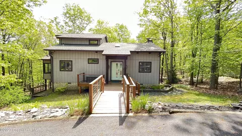 116 Totteridge Rd, Bushkill, PA 18324
