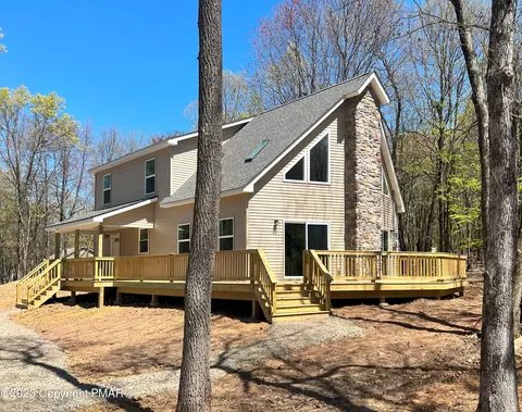 106 Berryman Ln, Albrightsville, PA 18210
