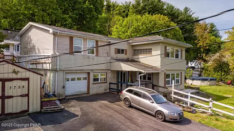 3758 Redbud Dr, Northampton, PA 18067